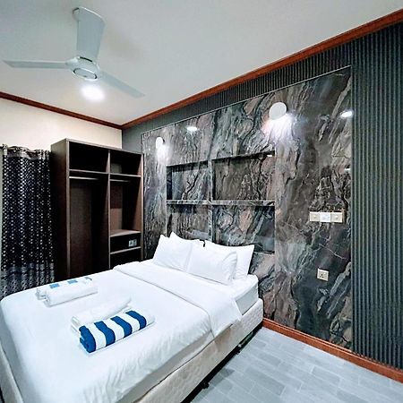 Hotel Bibee Maldives Dhiffushi Esterno foto