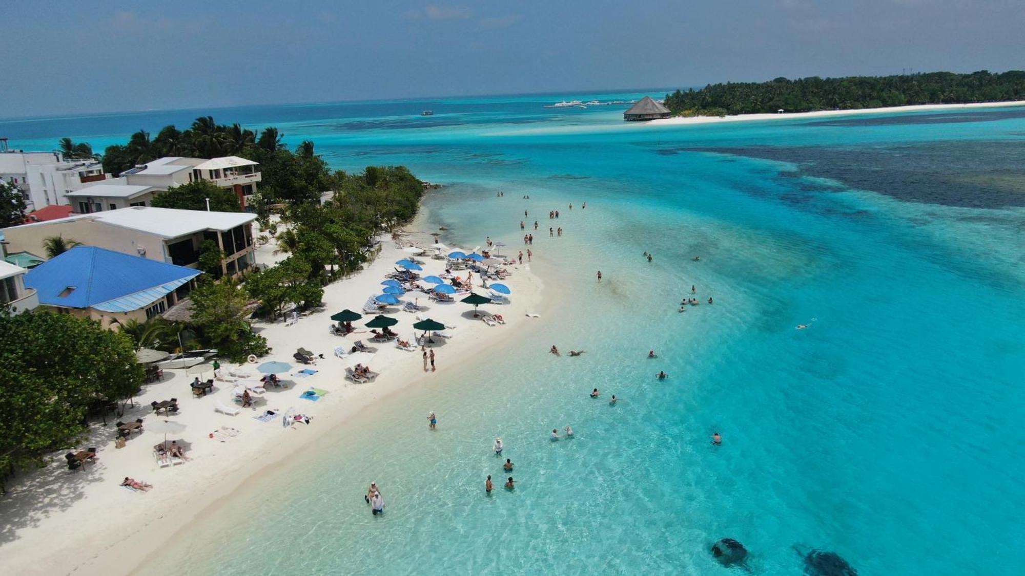 Hotel Bibee Maldives Dhiffushi Esterno foto