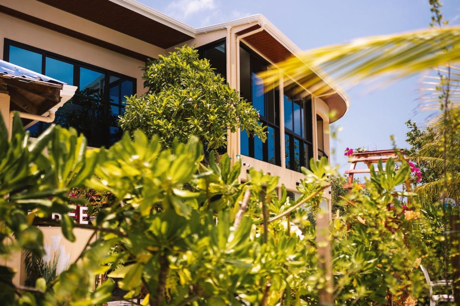 Hotel Bibee Maldives Dhiffushi Esterno foto