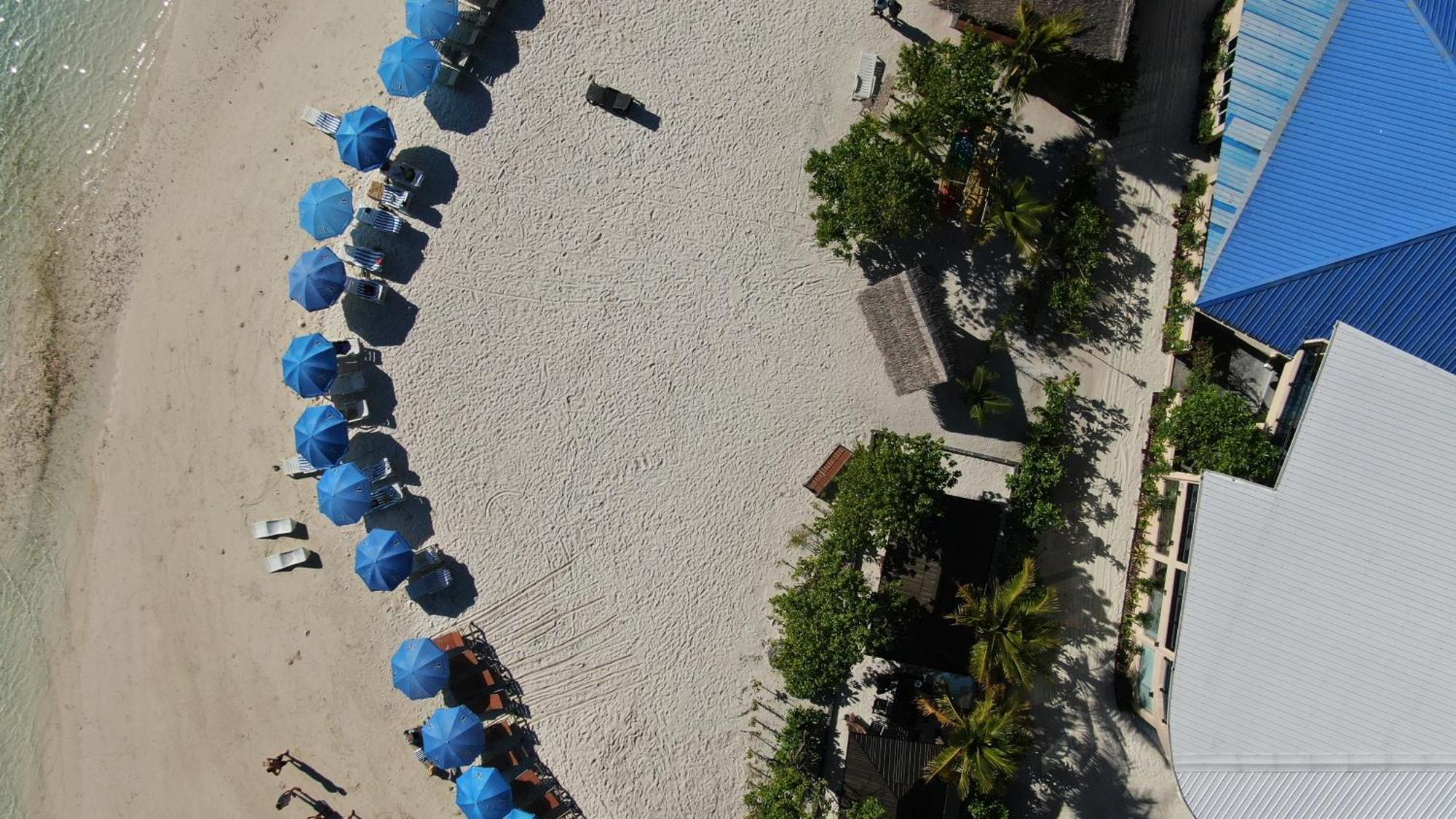 Hotel Bibee Maldives Dhiffushi Esterno foto