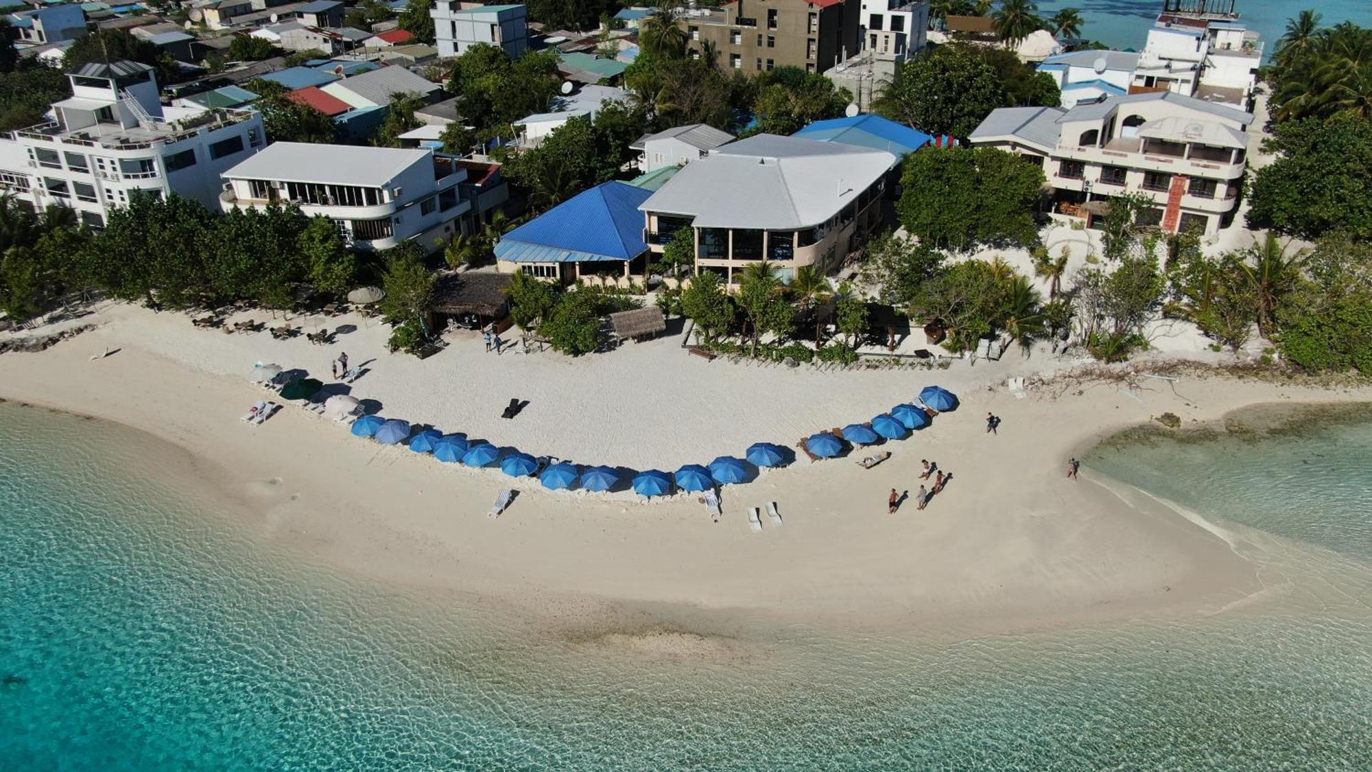 Hotel Bibee Maldives Dhiffushi Esterno foto