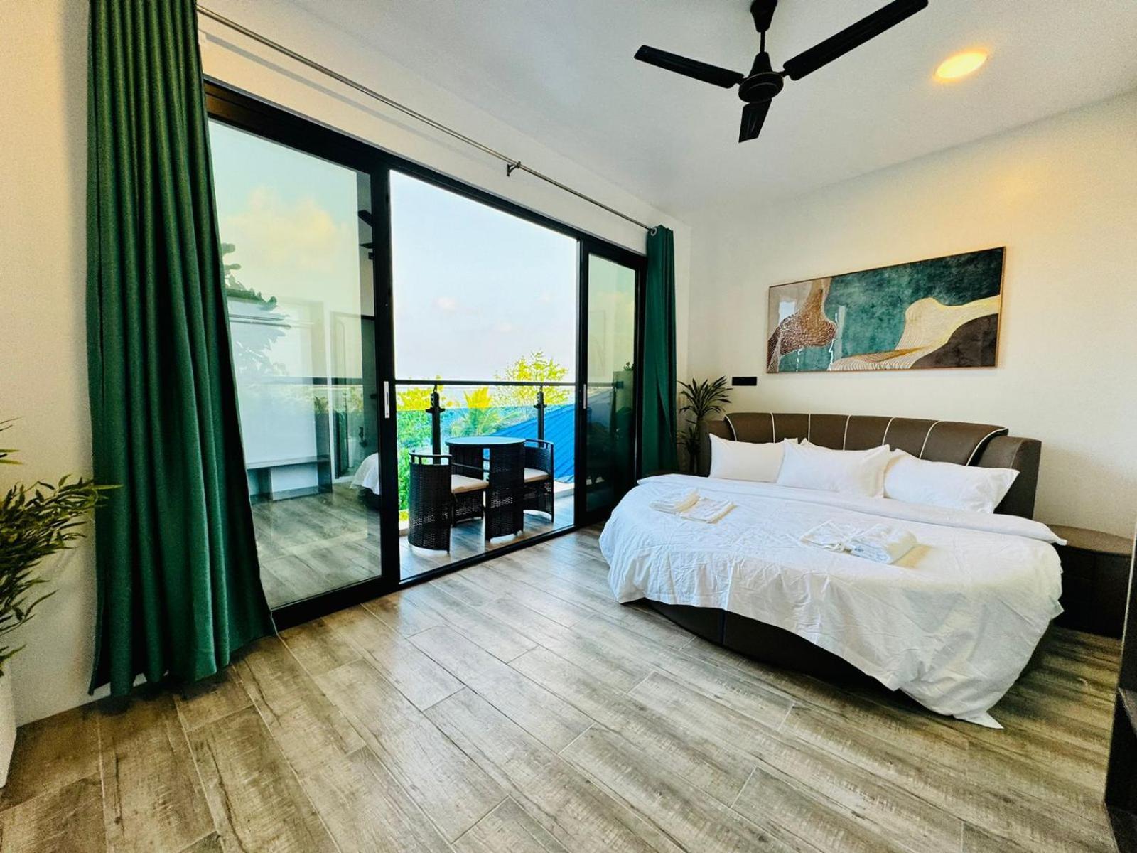 Hotel Bibee Maldives Dhiffushi Esterno foto