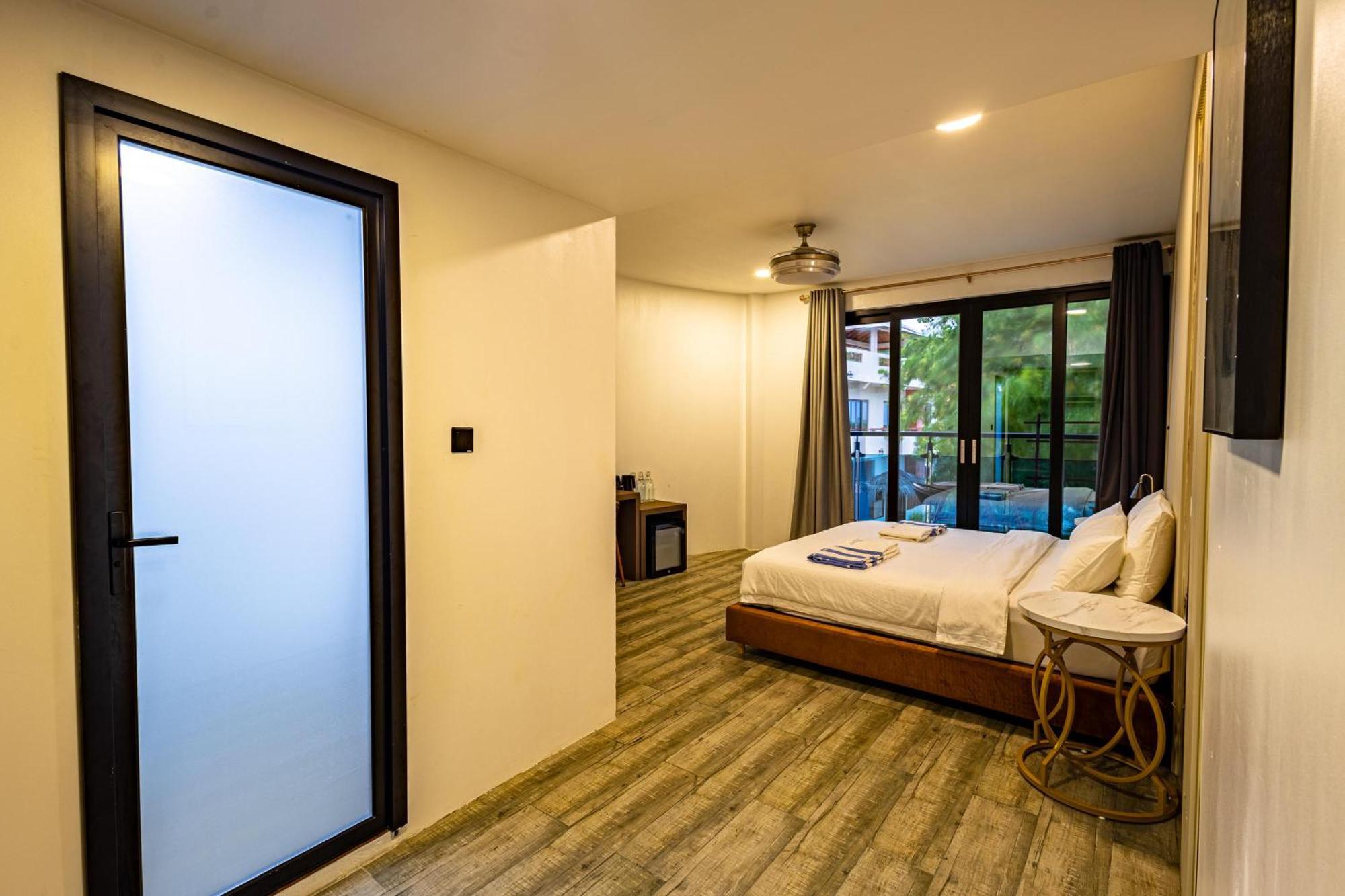 Hotel Bibee Maldives Dhiffushi Esterno foto