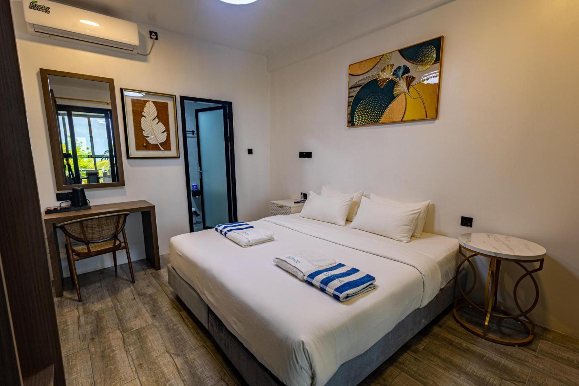 Hotel Bibee Maldives Dhiffushi Esterno foto